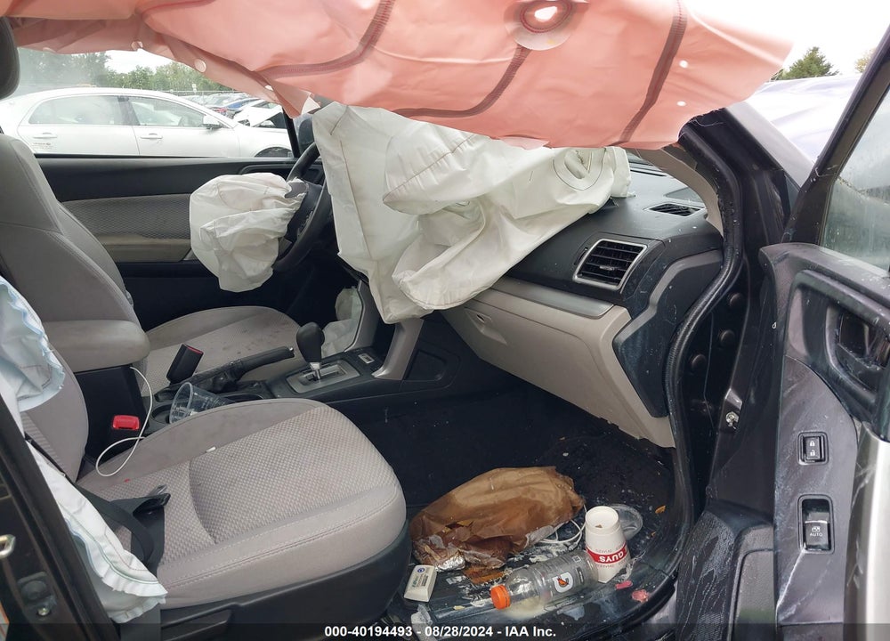 2018 SUBARU FORESTER 2.5I PREMIUM VIN: JF2SJAGC6JH583660
