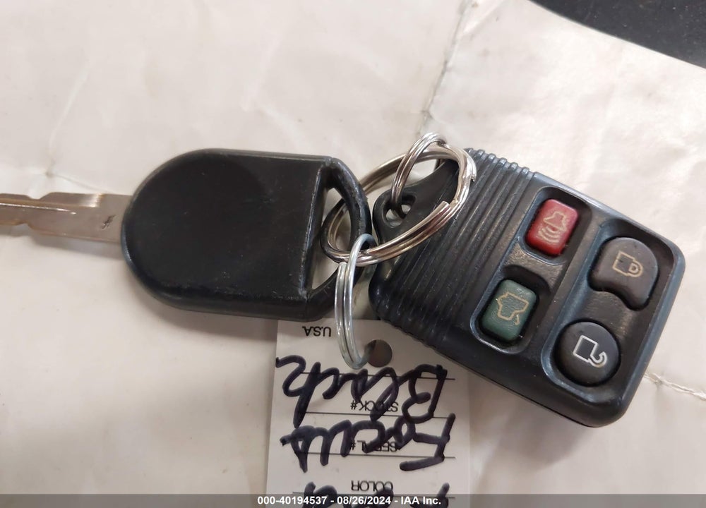 2008 FORD FOCUS VIN: 1FAHP33N48W175454
