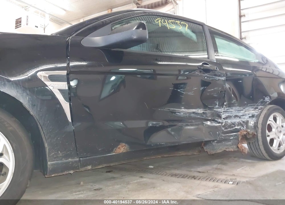 2008 FORD FOCUS VIN: 1FAHP33N48W175454