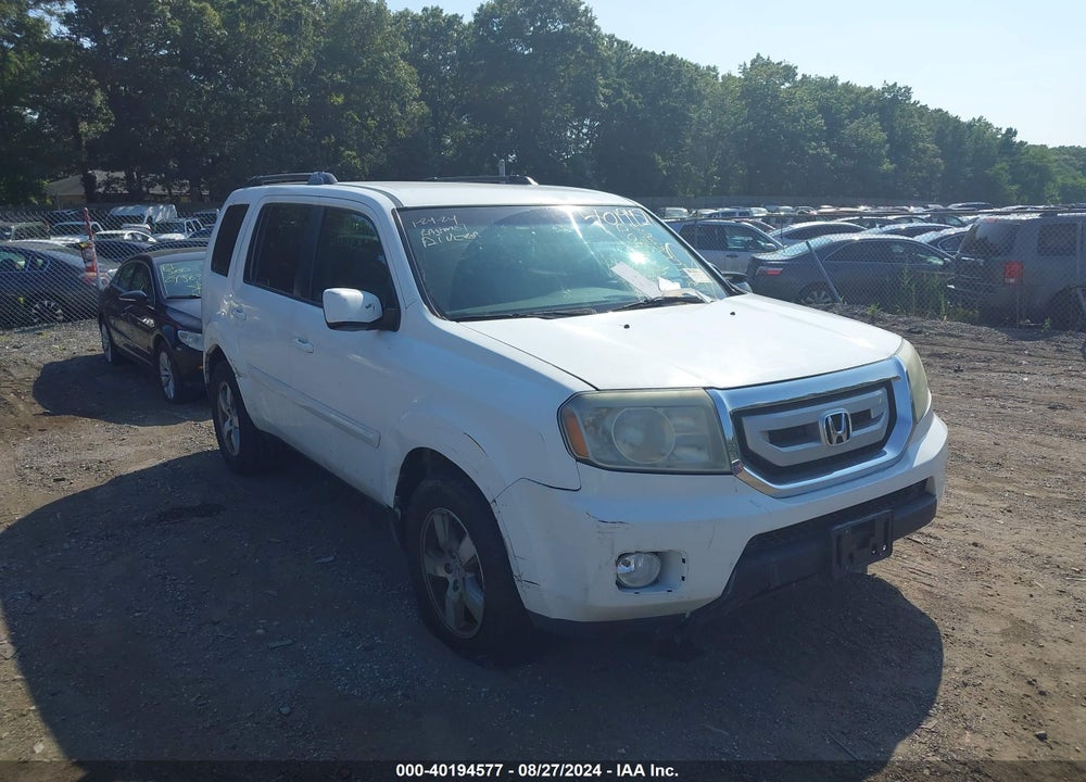 2011 HONDA PILOT EX VIN: 5FNYF4H4XBB014508