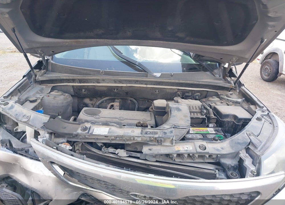 2013 KIA SORENTO LX VIN: 5XYKT3A13DG372201