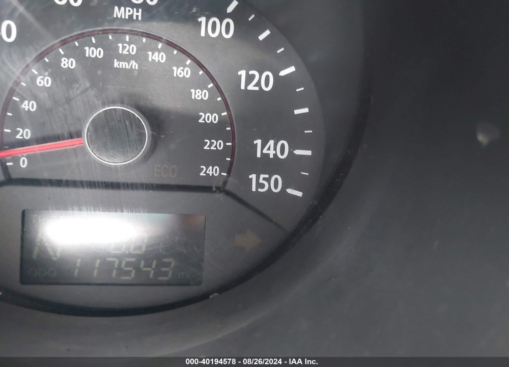 2013 KIA SORENTO LX VIN: 5XYKT3A13DG372201