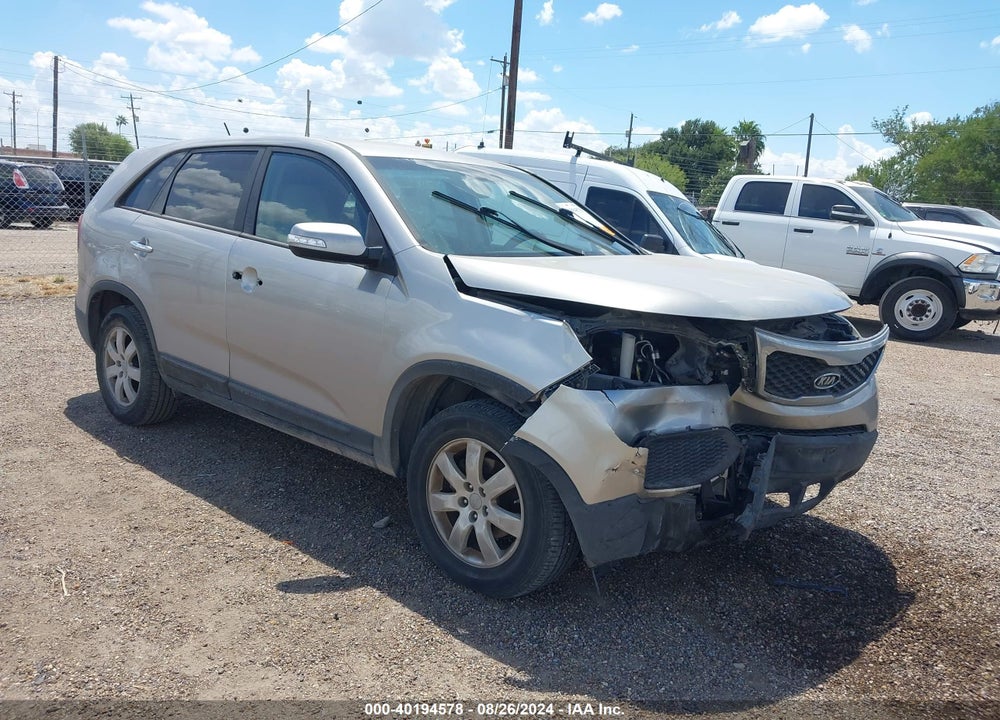 2013 KIA SORENTO LX VIN: 5XYKT3A13DG372201
