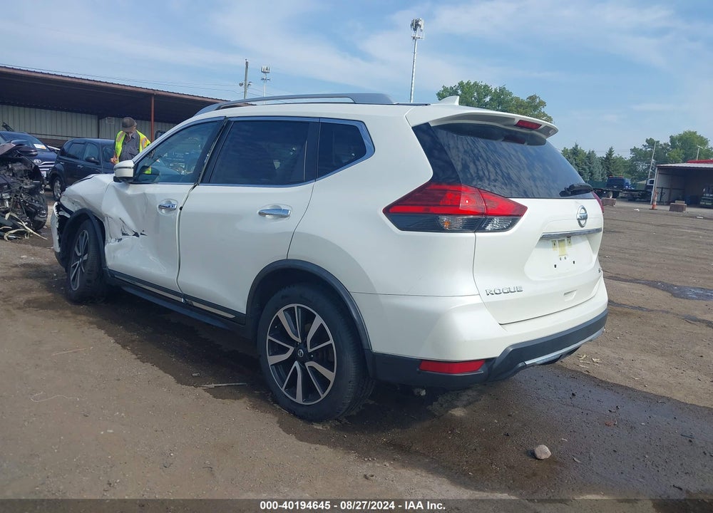 2017 NISSAN ROGUE SL VIN: JN8AT2MV4HW260041