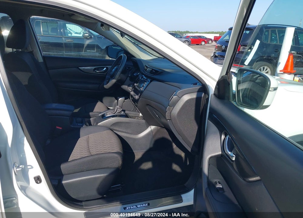 2017 NISSAN ROGUE SV VIN: 5N1AT2MT4HC771563