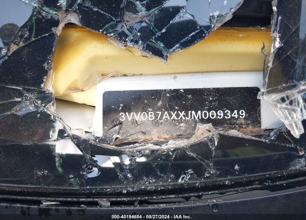 2018 VOLKSWAGEN TIGUAN 2.0T S VIN: 3VV0B7AXXJM009349