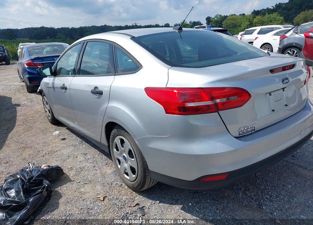 2016 FORD FOCUS S VIN: 1FADP3E28GL385153