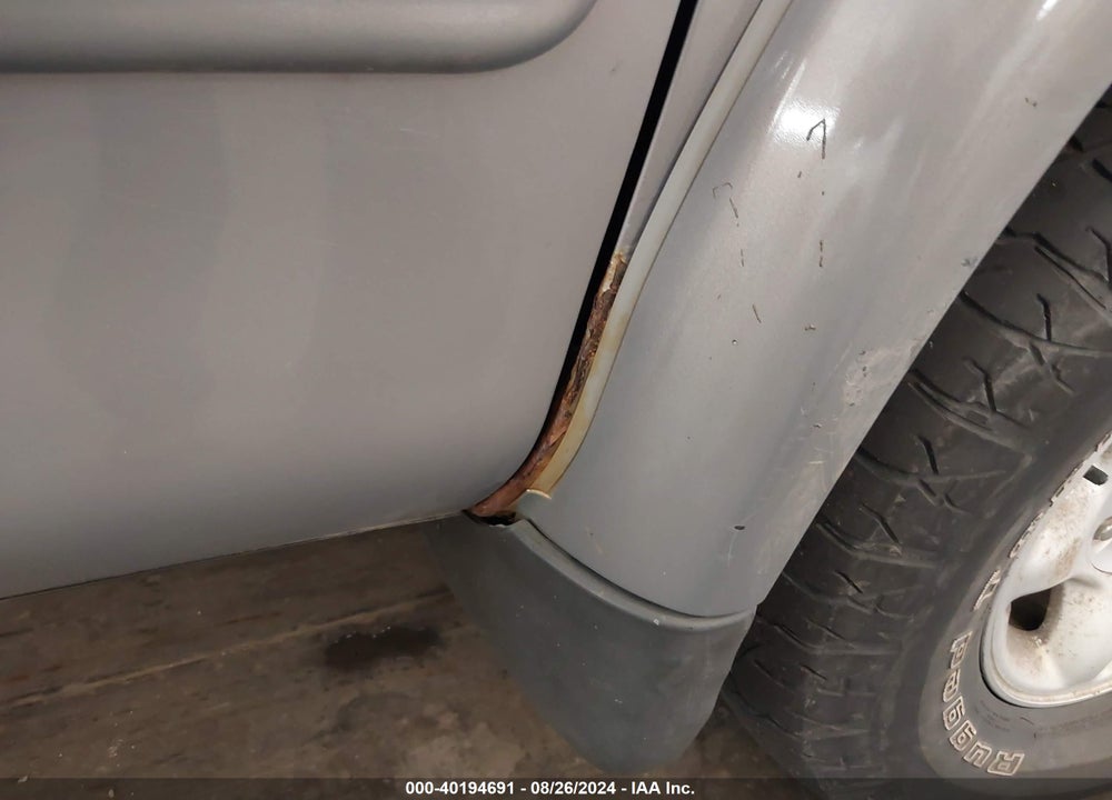2000 TOYOTA TUNDRA LTD V8 VIN: 5TBBT4815YS114274
