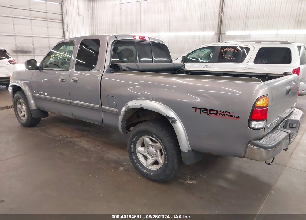 2000 TOYOTA TUNDRA LTD V8 VIN: 5TBBT4815YS114274