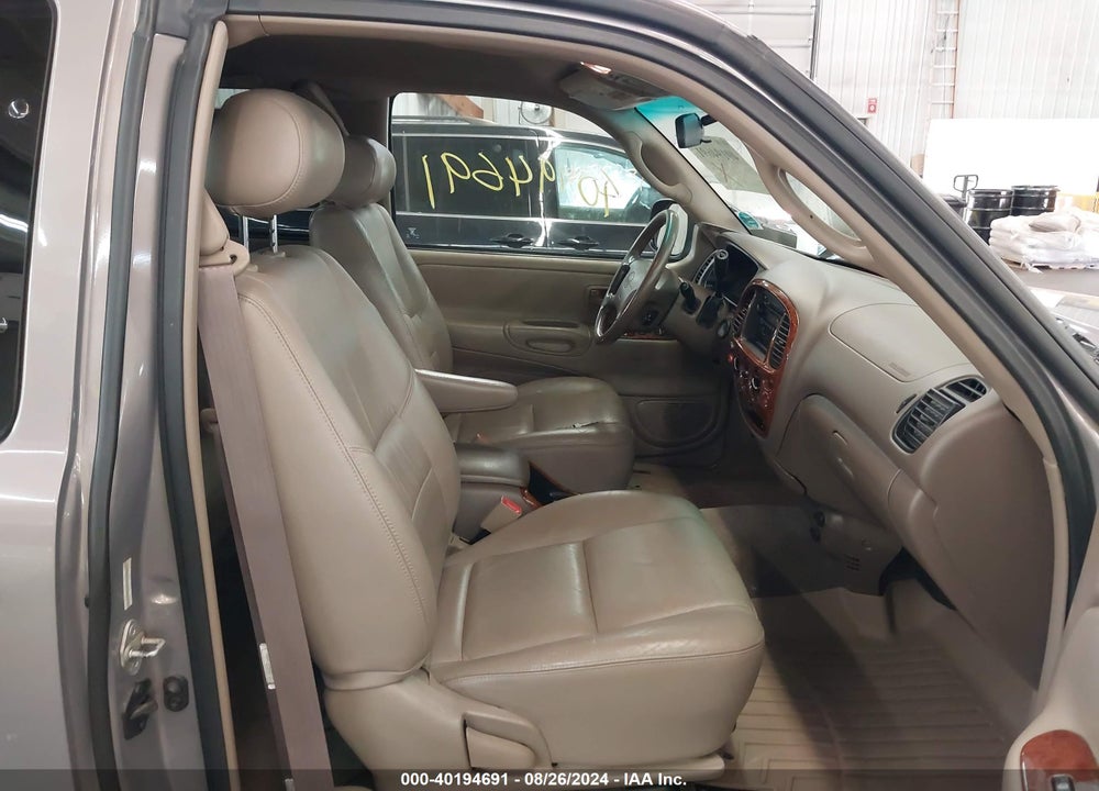 2000 TOYOTA TUNDRA LTD V8 VIN: 5TBBT4815YS114274