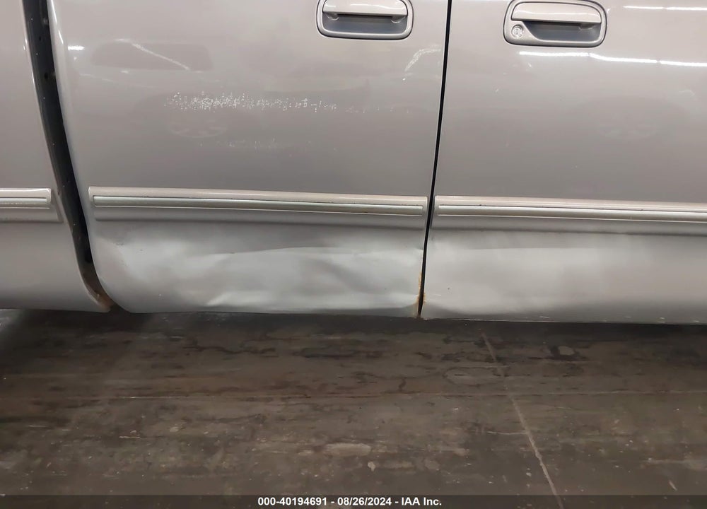 2000 TOYOTA TUNDRA LTD V8 VIN: 5TBBT4815YS114274