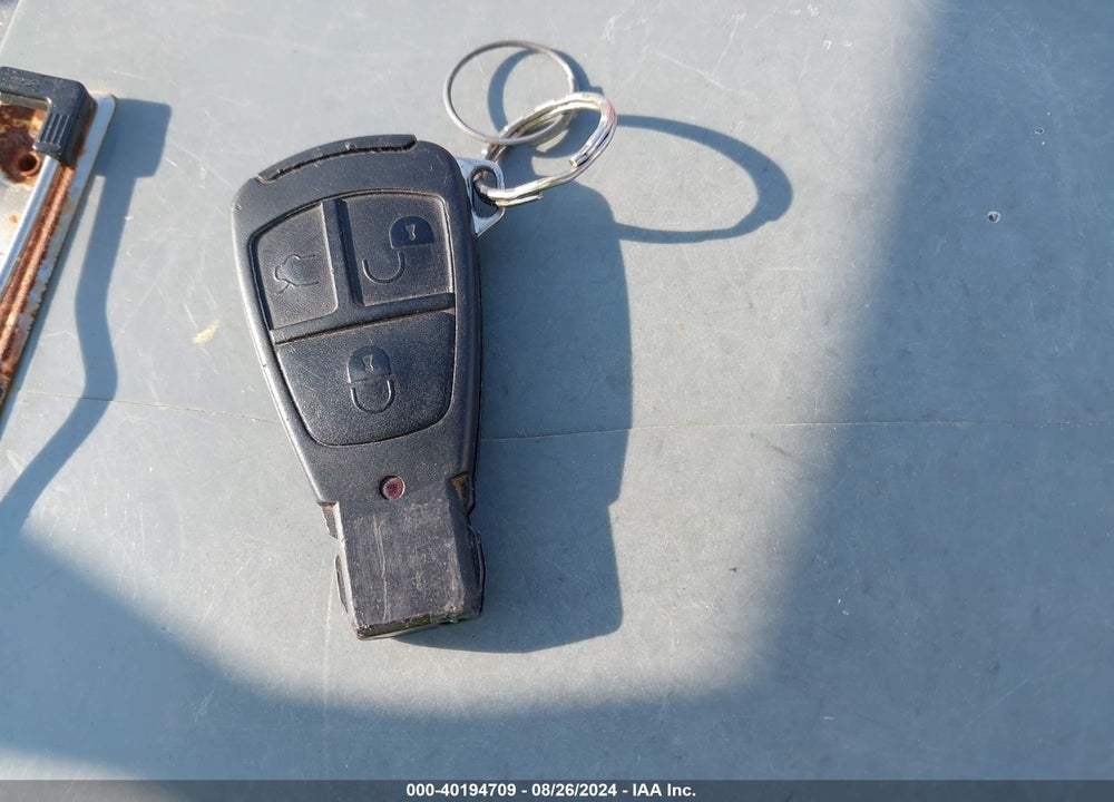 1999 MERCEDES-BENZ E 300 DIESEL VIN: WDBJF25H6XA786645