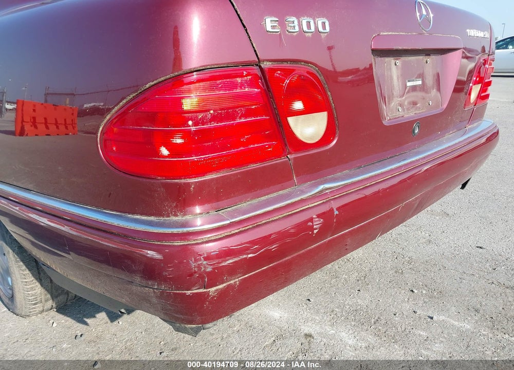 1999 MERCEDES-BENZ E 300 DIESEL VIN: WDBJF25H6XA786645
