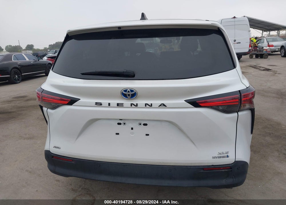 2022 TOYOTA SIENNA XLE VIN: 5TDYSKFC7NS060937
