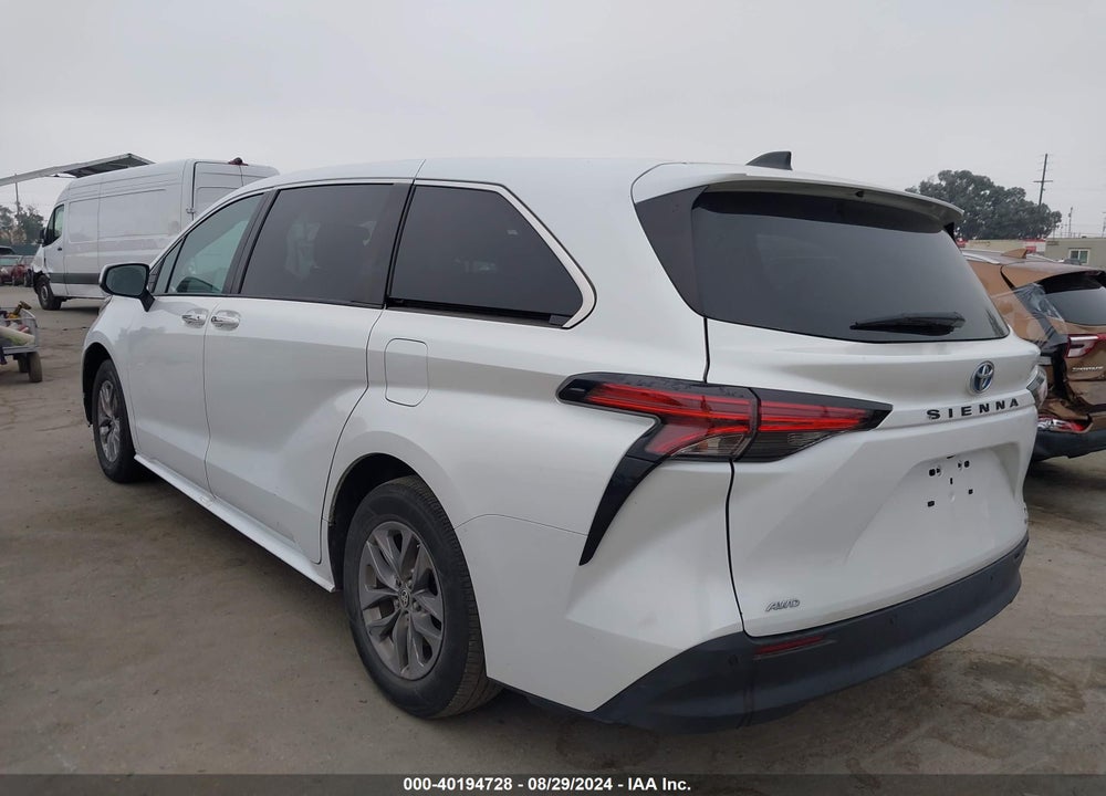 2022 TOYOTA SIENNA XLE VIN: 5TDYSKFC7NS060937