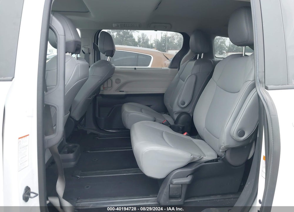 2022 TOYOTA SIENNA XLE VIN: 5TDYSKFC7NS060937