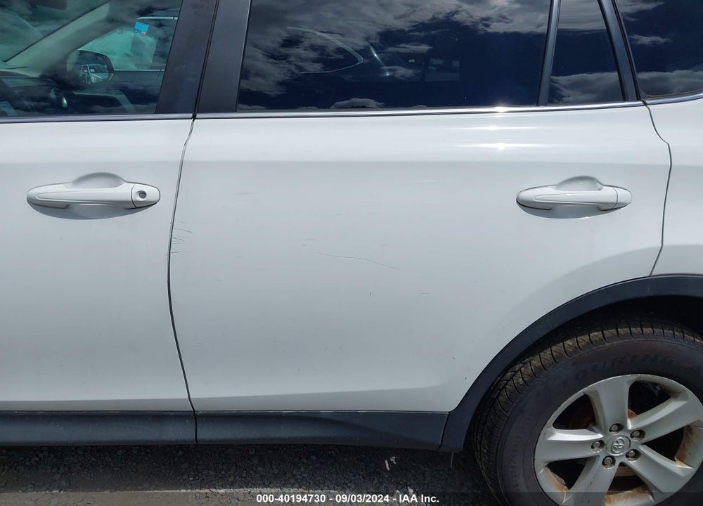 2013 TOYOTA RAV4 XLE VIN: 2T3RFREV3DW085674