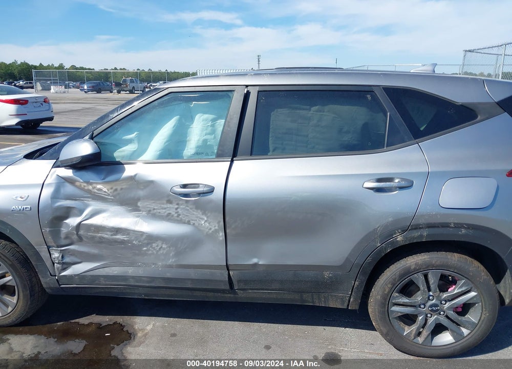 2023 KIA SELTOS LX VIN: KNDEPCAAXP7374806