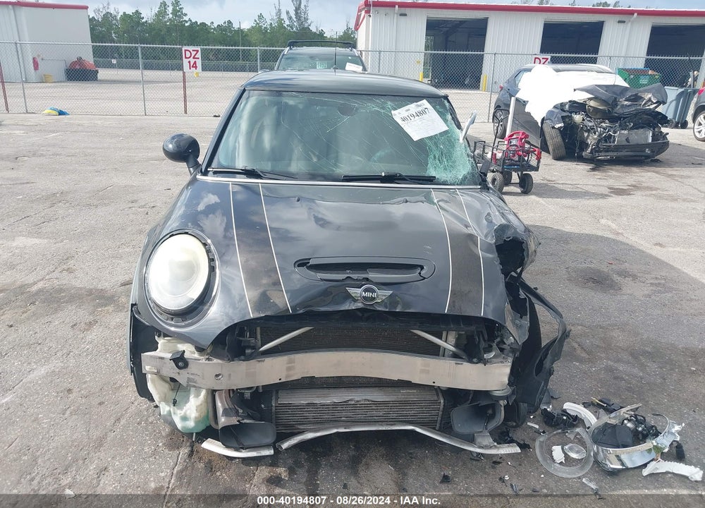 2015 MINI HARDTOP COOPER S VIN: WMWXP7C58F2A59689