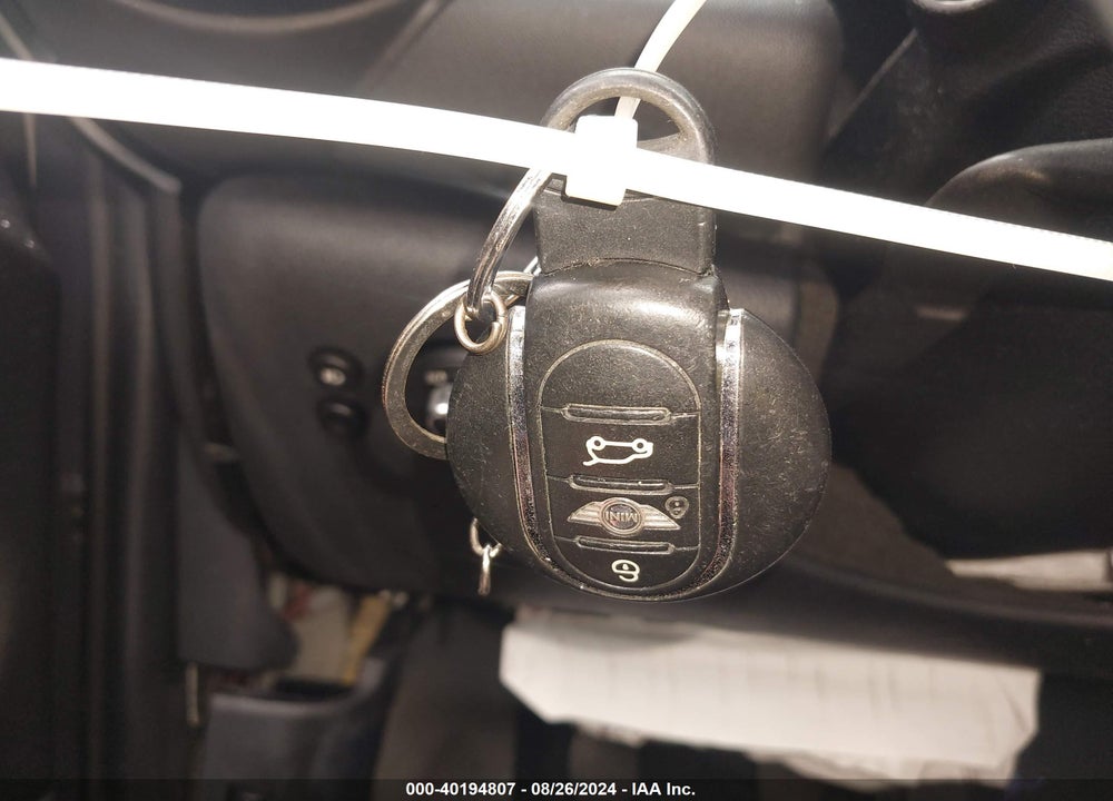 2015 MINI HARDTOP COOPER S VIN: WMWXP7C58F2A59689