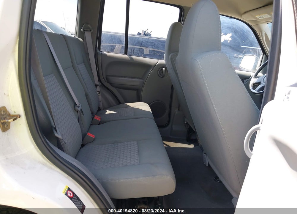 2005 JEEP LIBERTY SPORT VIN: 1J8GL48K95W604548