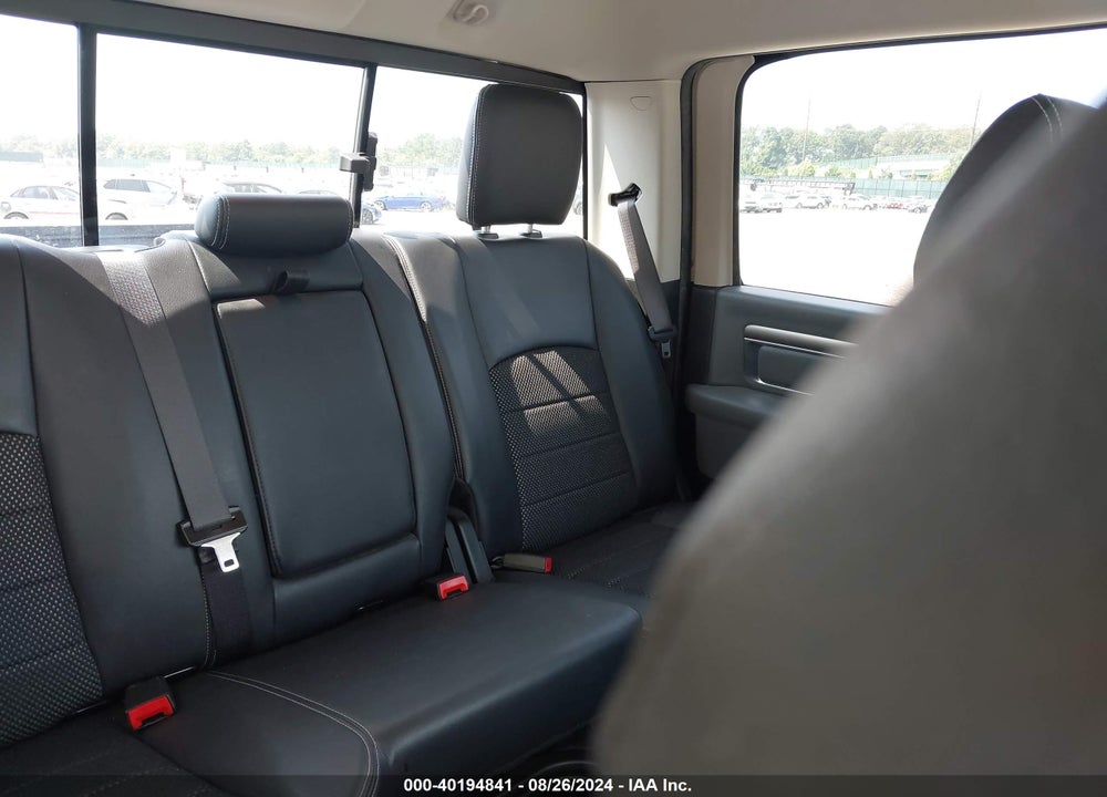 2019 RAM 1500 CLASSIC WARLOCK 4X4 5'7 BOX VIN: 1C6RR7LG3KS717604