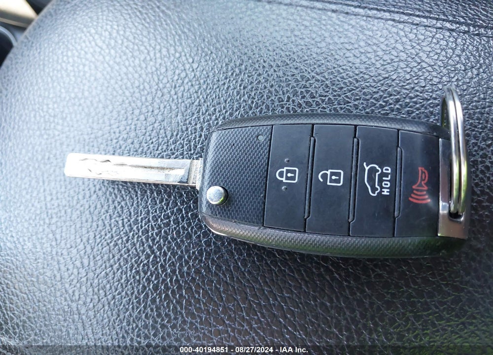 2015 KIA SORENTO LX VIN: 5XYKT4A62FG564035