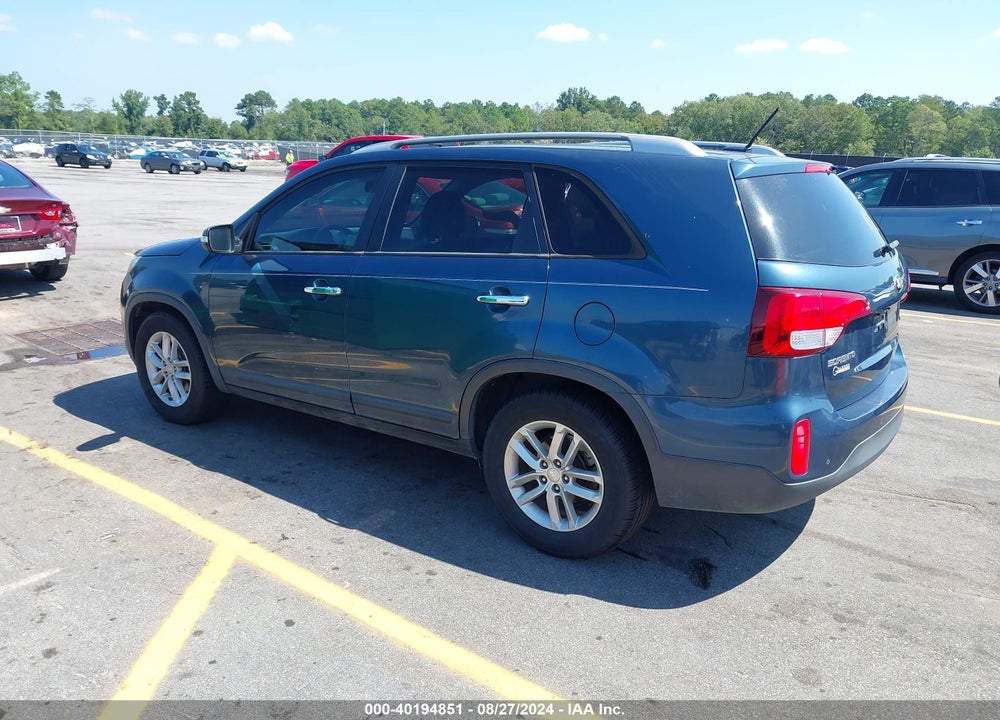 2015 KIA SORENTO LX VIN: 5XYKT4A62FG564035
