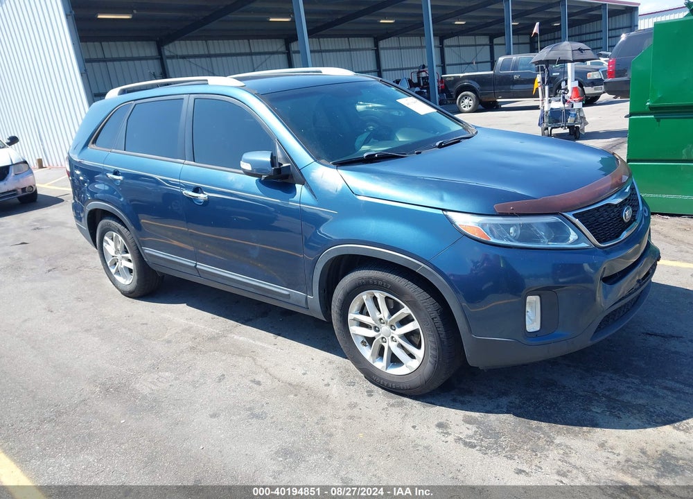 2015 KIA SORENTO LX VIN: 5XYKT4A62FG564035