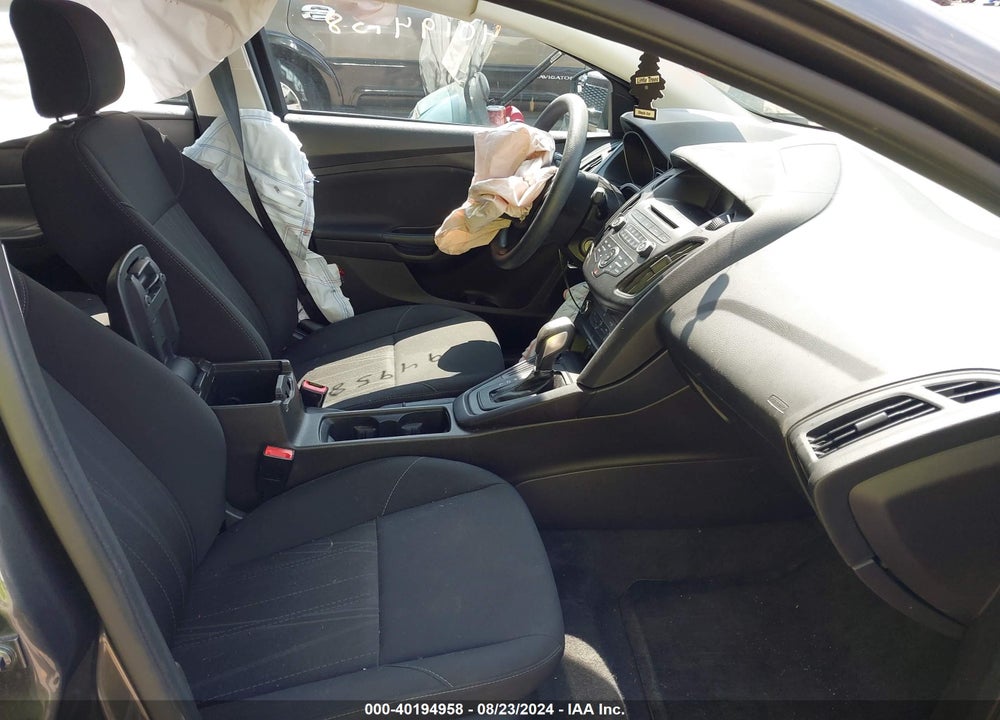 2016 FORD FOCUS SE VIN: 1FADP3F2XGL365842