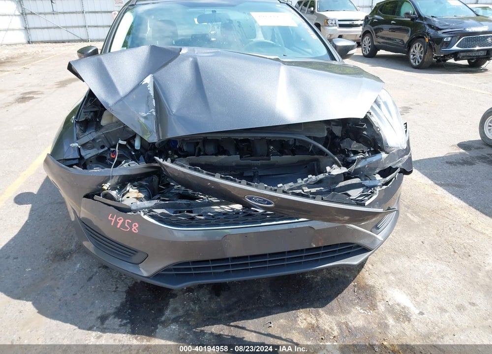 2016 FORD FOCUS SE VIN: 1FADP3F2XGL365842