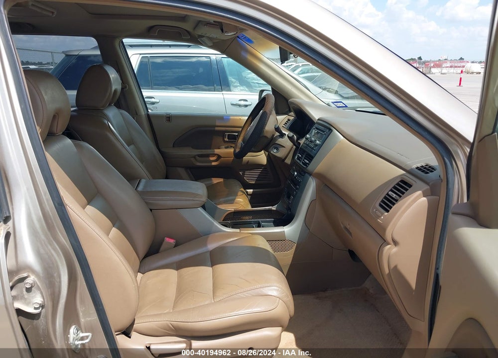 2006 HONDA PILOT EX-L VIN: 5FNYF28606B035217