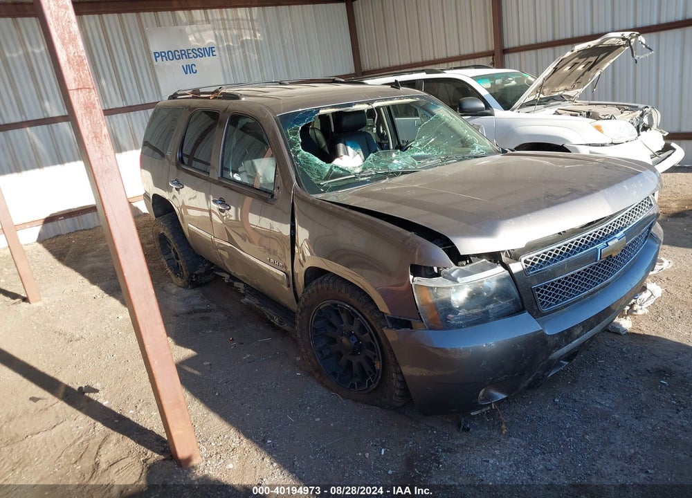 2011 CHEVROLET TAHOE LTZ VIN: 1GNSKCE01BR365855