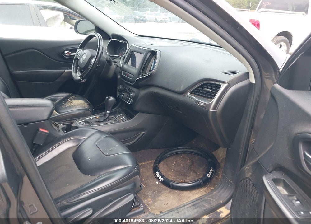 2019 JEEP CHEROKEE LATITUDE PLUS FWD VIN: 1C4PJLLBXKD184952