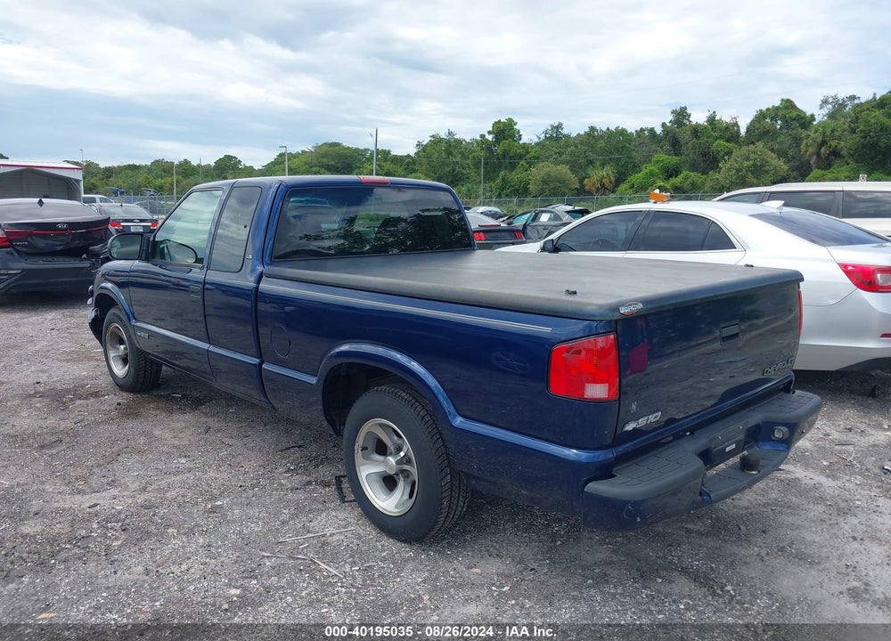 2002 CHEVROLET S-10 LS VIN: 1GCCS19W228173804