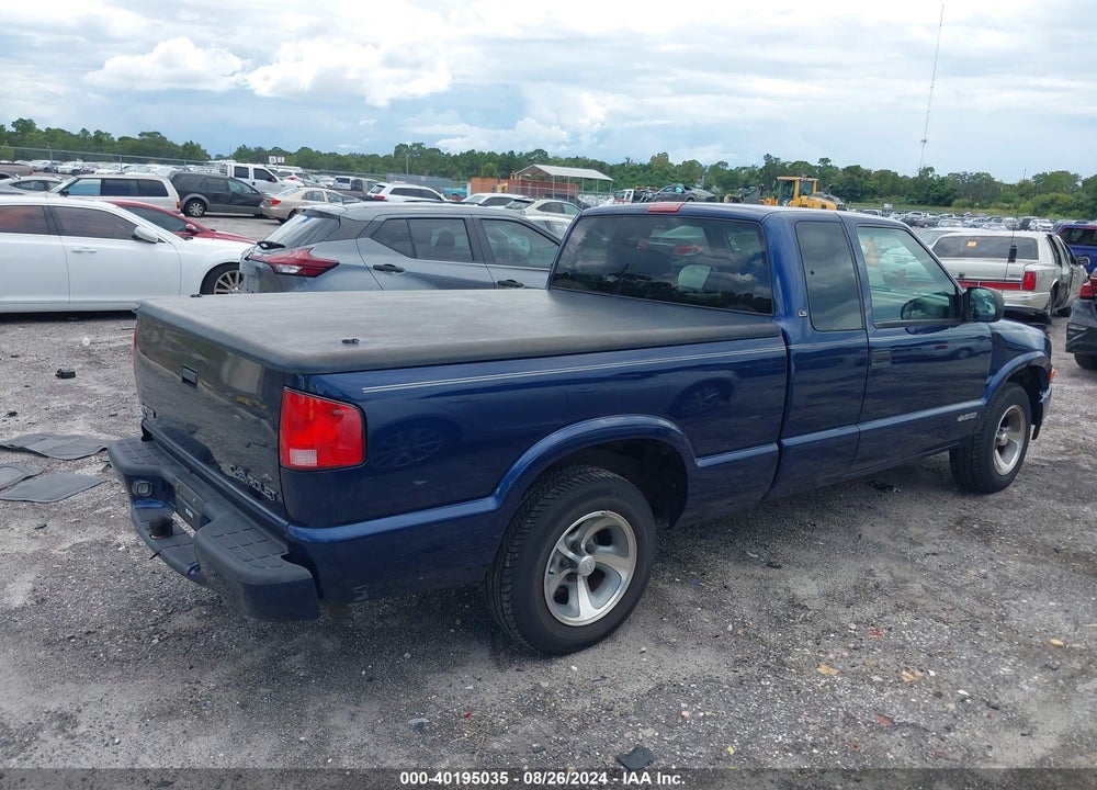 2002 CHEVROLET S-10 LS VIN: 1GCCS19W228173804