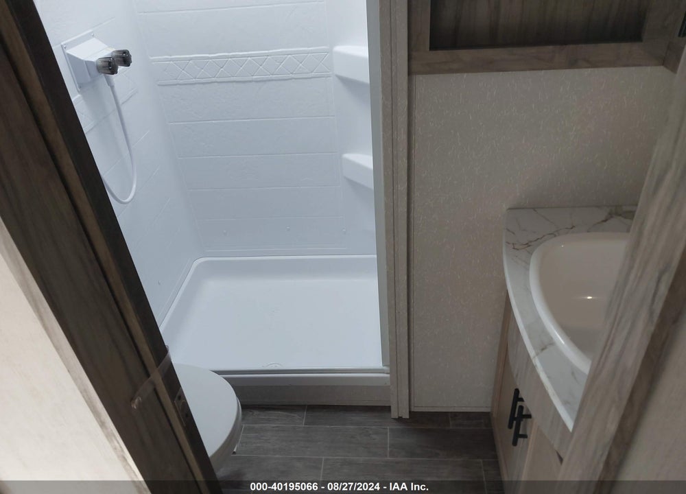 2021 CHEROKEE ARTIC WOLF TRAVEL TRAILER VIN: 5ZT3CKUB8M0708433