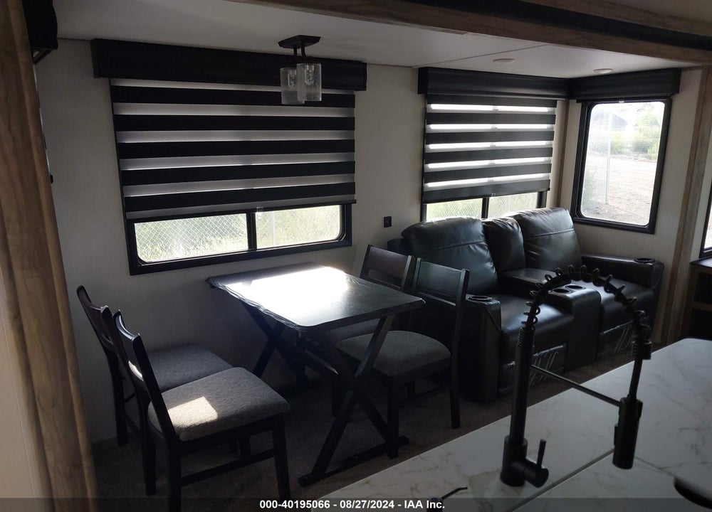 2021 CHEROKEE ARTIC WOLF TRAVEL TRAILER VIN: 5ZT3CKUB8M0708433