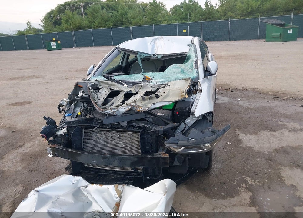 2017 HYUNDAI ELANTRA SE VIN: KMHD74LF8HU110542