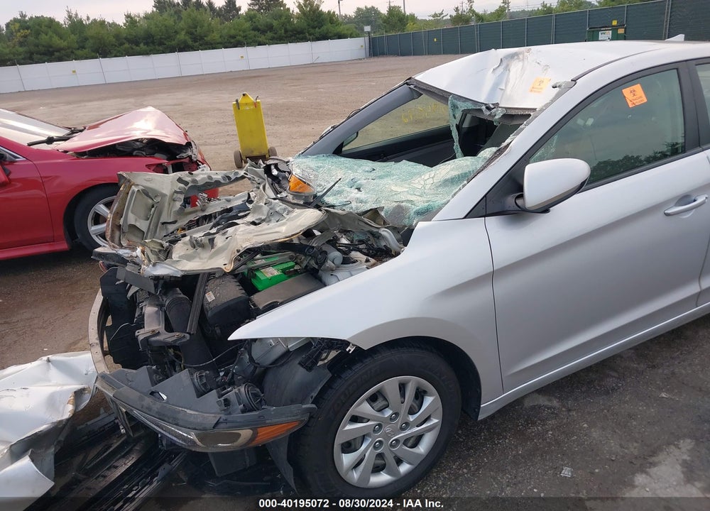 2017 HYUNDAI ELANTRA SE VIN: KMHD74LF8HU110542