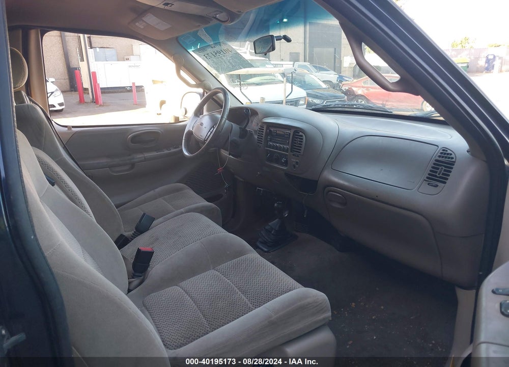 2002 FORD F-150 LARIAT/XL/XLT VIN: 1FTRX18L52NA22671