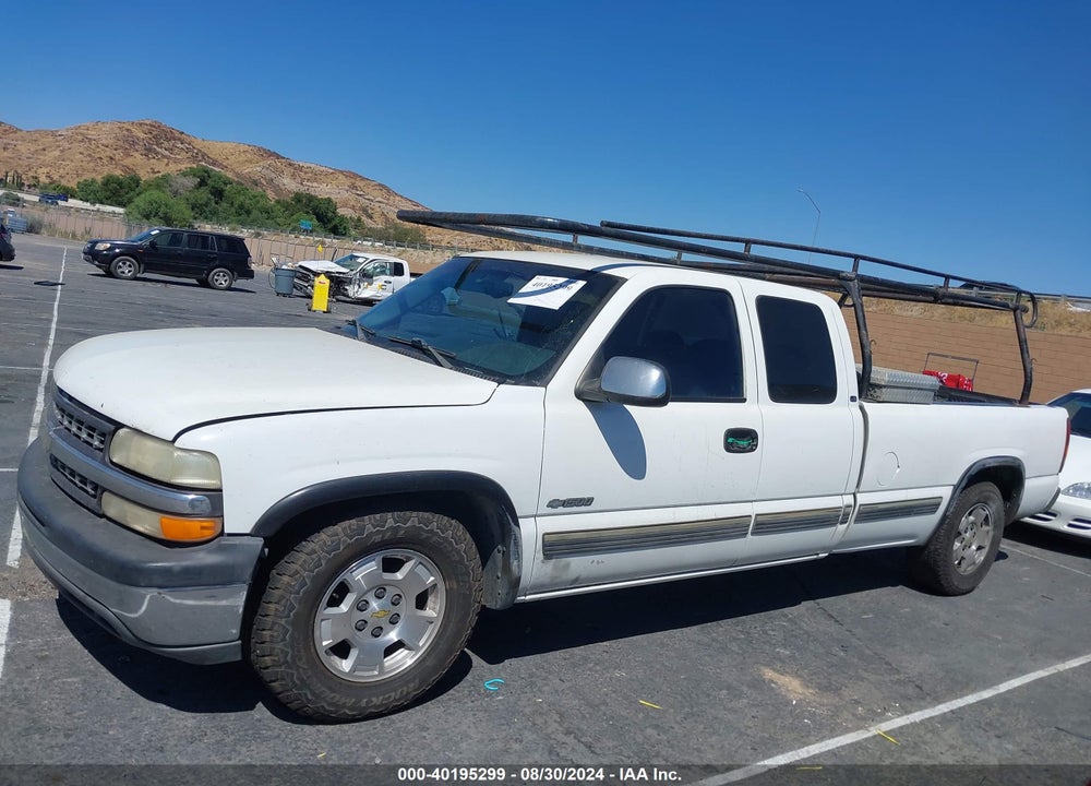 2000 CHEVROLET SILVERADO 1500 LS VIN: 1GCEC19T6YE369377