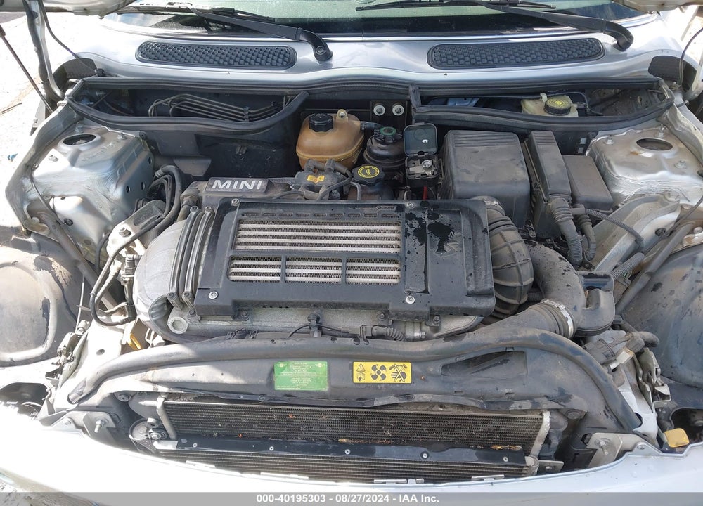 2006 MINI COOPER S VIN: WMWRH33526TF87463