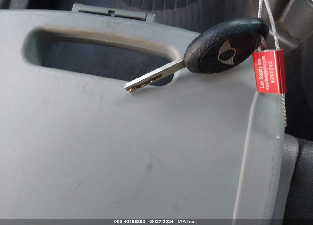 2006 MINI COOPER S VIN: WMWRH33526TF87463