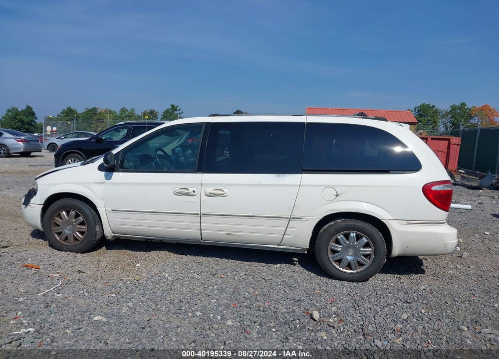 2005 CHRYSLER TOWN & COUNTRY LIMITED VIN: 2C8GP64L55R265042
