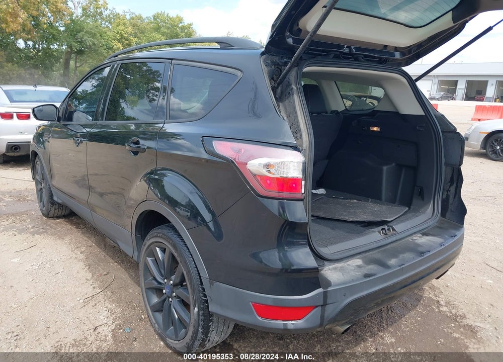 2018 FORD ESCAPE SE VIN: 1FMCU0GD5JUA96627