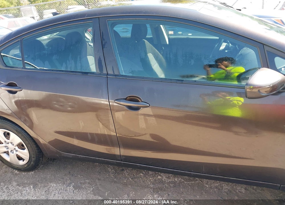 2018 KIA FORTE LX VIN: 3KPFK4A70JE187594