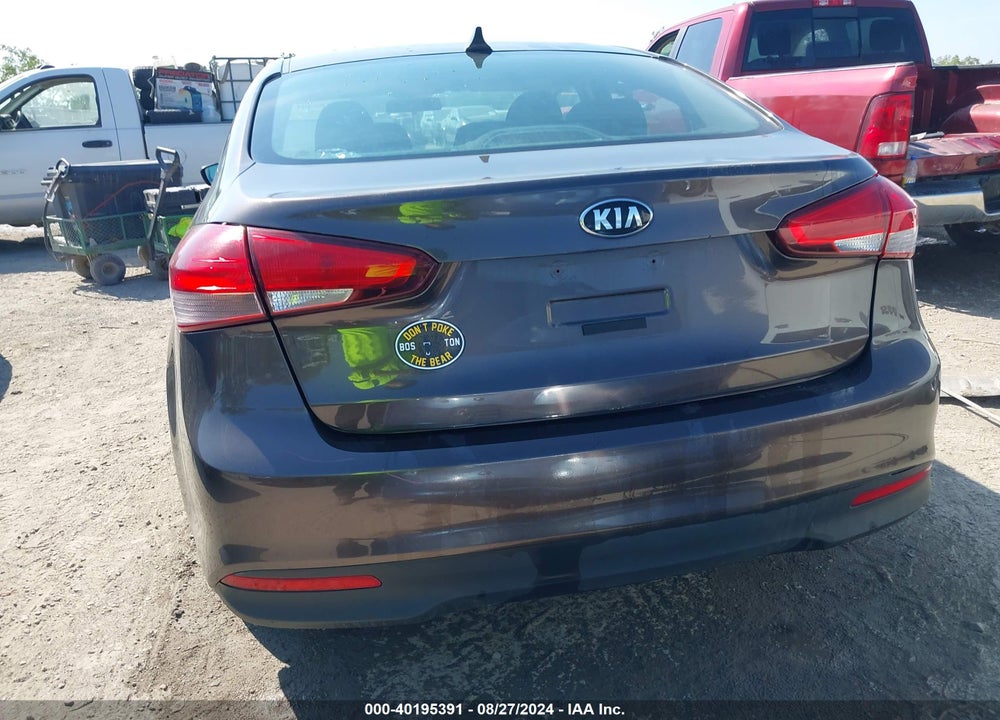 2018 KIA FORTE LX VIN: 3KPFK4A70JE187594