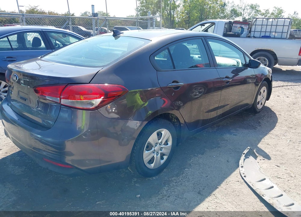 2018 KIA FORTE LX VIN: 3KPFK4A70JE187594