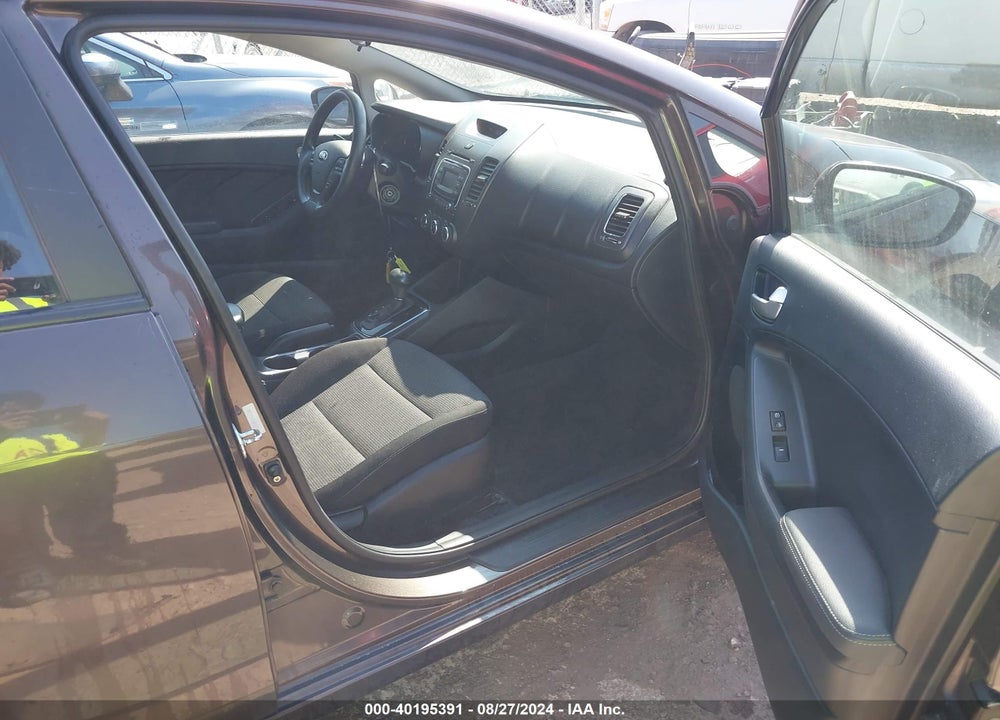 2018 KIA FORTE LX VIN: 3KPFK4A70JE187594